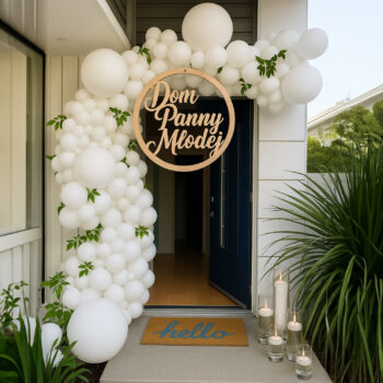 elegancka ozdoba weselna z naturalnego drewna